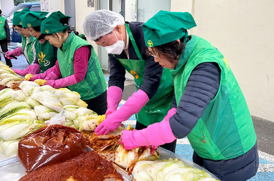 YToyNDp7czo4OiJGaWxlTmFtZSI7czo0MDoiMzRmMGNjNTUtZGJiNS00ZDk0LTk0YzMtYTY3ZDJhNTVmOWRkLmpwZyI7czoxMjoiRmlsZURhdGVUaW1lIjtpOjE2OTk5MjYyMzg7czo4OiJGaWxlU2l6ZSI7aTo4MjQ3OTI7czo4OiJGaWxlVHlwZSI7aToyO3M6ODoiTWltZVR5cGUiO3M6MTA6ImltYWdlL2pwZWciO3M6MTM6IlNlY3Rpb25zRm91bmQiO3M6MzA6IkFOWV9UQUcsIElGRDAsIFRIVU1CTkFJTCwgRVhJRiI7czo4OiJDT01QVVRFRCI7YTo3OntzOjQ6Imh0bWwiO3M6MjU6IndpZHRoPSIxMTU2IiBoZWlnaHQ9Ijc2MyIiO3M6NjoiSGVpZ2h0IjtpOjc2MztzOjU6IldpZHRoIjtpOjExNTY7czo3OiJJc0NvbG9yIjtpOjE7czoxNzoiQnl0ZU9yZGVyTW90b3JvbGEiO2k6MTtzOjE4OiJUaHVtYm5haWwuRmlsZVR5cGUiO2k6MjtzOjE4OiJUaHVtYm5haWwuTWltZVR5cGUiO3M6MTA6ImltYWdlL2pwZWciO31zOjEwOiJJbWFnZVdpZHRoIjtpOjE0NDA7czoxMToiSW1hZ2VMZW5ndGgiO2k6MTA4MDtzOjEzOiJCaXRzUGVyU2FtcGxlIjthOjM6e2k6MDtpOjg7aToxO2k6ODtpOjI7aTo4O31zOjI1OiJQaG90b21ldHJpY0ludGVycHJldGF0aW9uIjtpOjI7czoxMToiT3JpZW50YXRpb24iO2k6MTtzOjE1OiJTYW1wbGVzUGVyUGl4ZWwiO2k6MztzOjExOiJYUmVzb2x1dGlvbiI7czoxMjoiNzIwMDAwLzEwMDAwIjtzOjExOiJZUmVzb2x1dGlvbiI7czoxMjoiNzIwMDAwLzEwMDAwIjtzOjE0OiJSZXNvbHV0aW9uVW5pdCI7aToyO3M6ODoiU29mdHdhcmUiO3M6MzA6IkFkb2JlIFBob3Rvc2hvcCAyNC43IChXaW5kb3dzKSI7czo4OiJEYXRlVGltZSI7czoxOToiMjAyMzoxMToxNCAxMDo0MjozMyI7czoxNjoiRXhpZl9JRkRfUG9pbnRlciI7aToyMzI7czo5OiJUSFVNQk5BSUwiO2E6Njp7czoxMToiQ29tcHJlc3Npb24iO2k6NjtzOjExOiJYUmVzb2x1dGlvbiI7czo0OiI3Mi8xIjtzOjExOiJZUmVzb2x1dGlvbiI7czo0OiI3Mi8xIjtzOjE0OiJSZXNvbHV0aW9uVW5pdCI7aToyO3M6MjE6IkpQRUdJbnRlcmNoYW5nZUZvcm1hdCI7aTozODI7czoyNzoiSlBFR0ludGVyY2hhbmdlRm9ybWF0TGVuZ3RoIjtpOjgyMTI7fXM6MTE6IkV4aWZWZXJzaW9uIjtzOjQ6IjAyMzEiO3M6MTA6IkNvbG9yU3BhY2UiO2k6NjU1MzU7czoxNDoiRXhpZkltYWdlV2lkdGgiO2k6MTE1NjtzOjE1OiJFeGlmSW1hZ2VMZW5ndGgiO2k6NzYzO30=